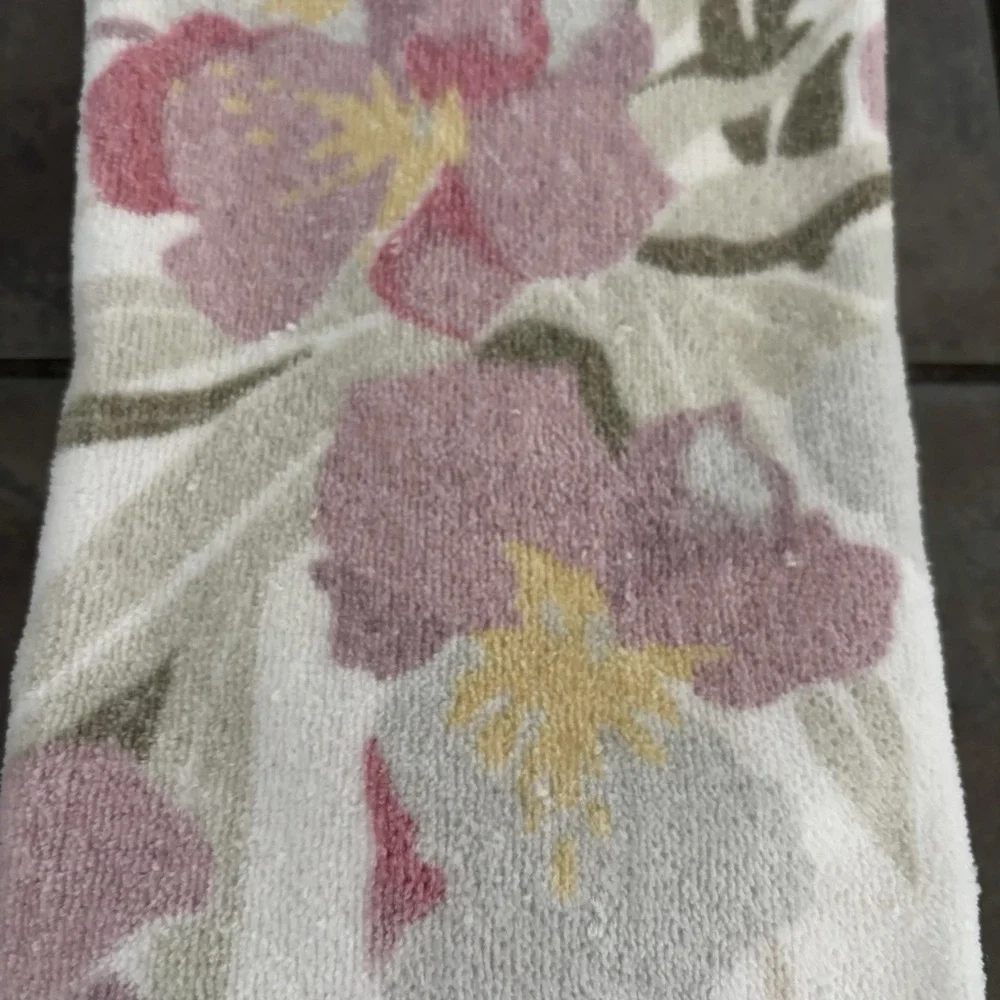 Vintage Benetton Ivory Flower Print Hand Towel Set Of 2 80s USA Cottagecore